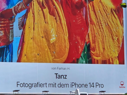 Zoom 10x.