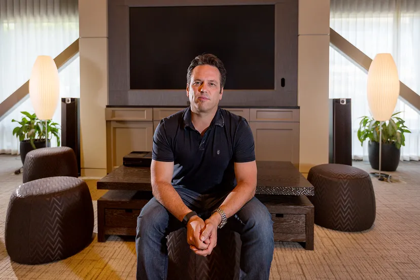 Il capo di Xbox Phil Spencer sta flirtando con Nintendo.