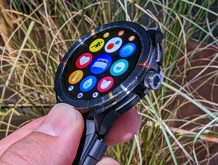 Display e corona dello Xiaomi Watch 2 Pro.