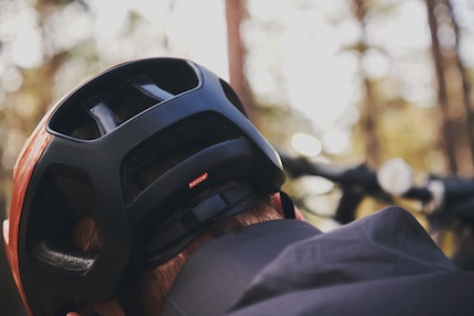 Anche i caschi da bici sono ora disponibili con riflettori Recco.