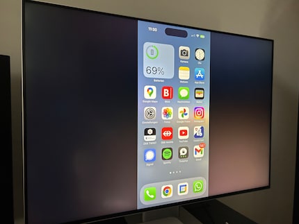 Tramite l’USB-C puoi anche collegare l’iPhone a schermi esterni.