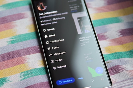 Il menu attuale dell'app Bluesky.