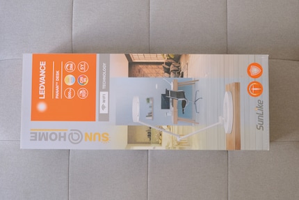 Intelligent: the « Sun@Home Office Light» features gesture recognition and smart functionality.