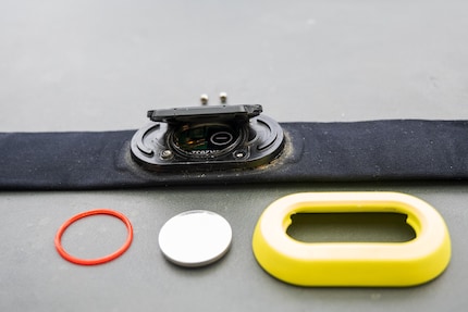 Parafrasando Loriot: la foto è storta o ho solo cercato di cambiare la batteria della fascia cardio HRM-Pro di Garmin?