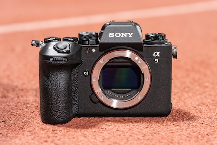 La Sony Alpha 9 III è dotata di un sensore impilato con global shutter.