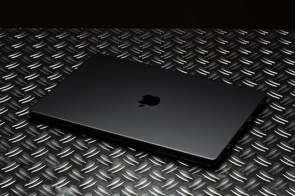 Più nero e più costoso con il chip grande: il nuovo MacBook Pro è davvero migliore?