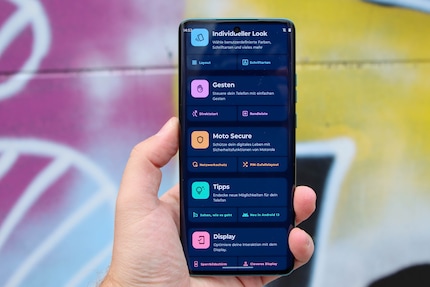 Motorola has bundled up some settings in the Moto app.