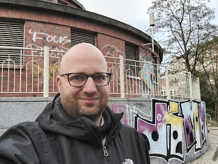 Selfie taken by day – not too bad.