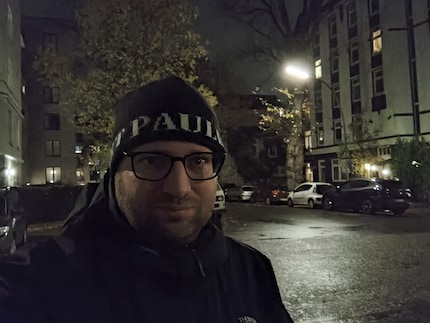 Selfie taken at night – not even good in night mode.