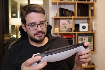 La console si adatta perfettamente alla mano.