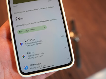 Dopo la ricarica, non faccio nulla con il mio smartphone per i primi 30 minuti, l'app Withings consuma l'80 percento della batteria.