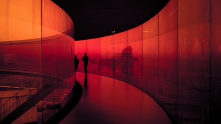 Con l'aiuto della realtà virtuale, i partecipanti allo studio sono stati immersi in un ambiente rosso.