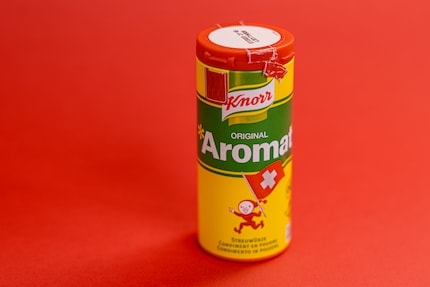 ...che per l'Aromat Knorr – il carattere svizzero viene sottolineato con elementi in rosso.