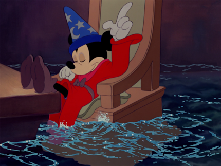 Nel film Fantasia, Topolino ottiene un nuovo look.