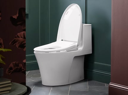 Uso intelligente del WC con asciugatura ad aria calda e pulizia UV.