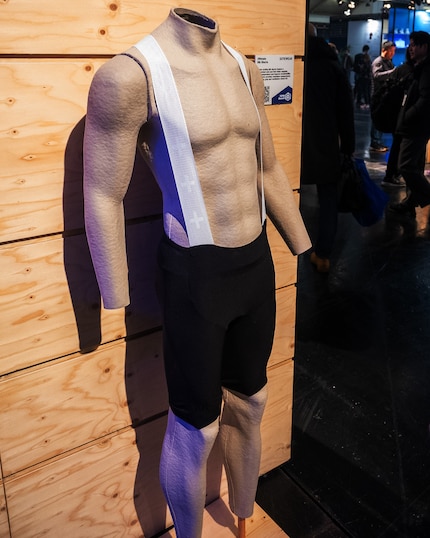 I pantaloncini «Ultimate Bib Shorts» di Gorewear all'ISPO di Monaco.