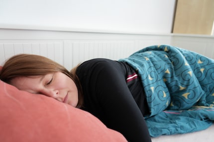 Soon enough, I’ve scouted a napping spot: the guest bed in my study makes it easy for me to get comfy quickly.