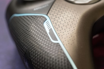 Il design è una questione di gusti. Personalmente non mi piace quello dello Stealth Ultra.