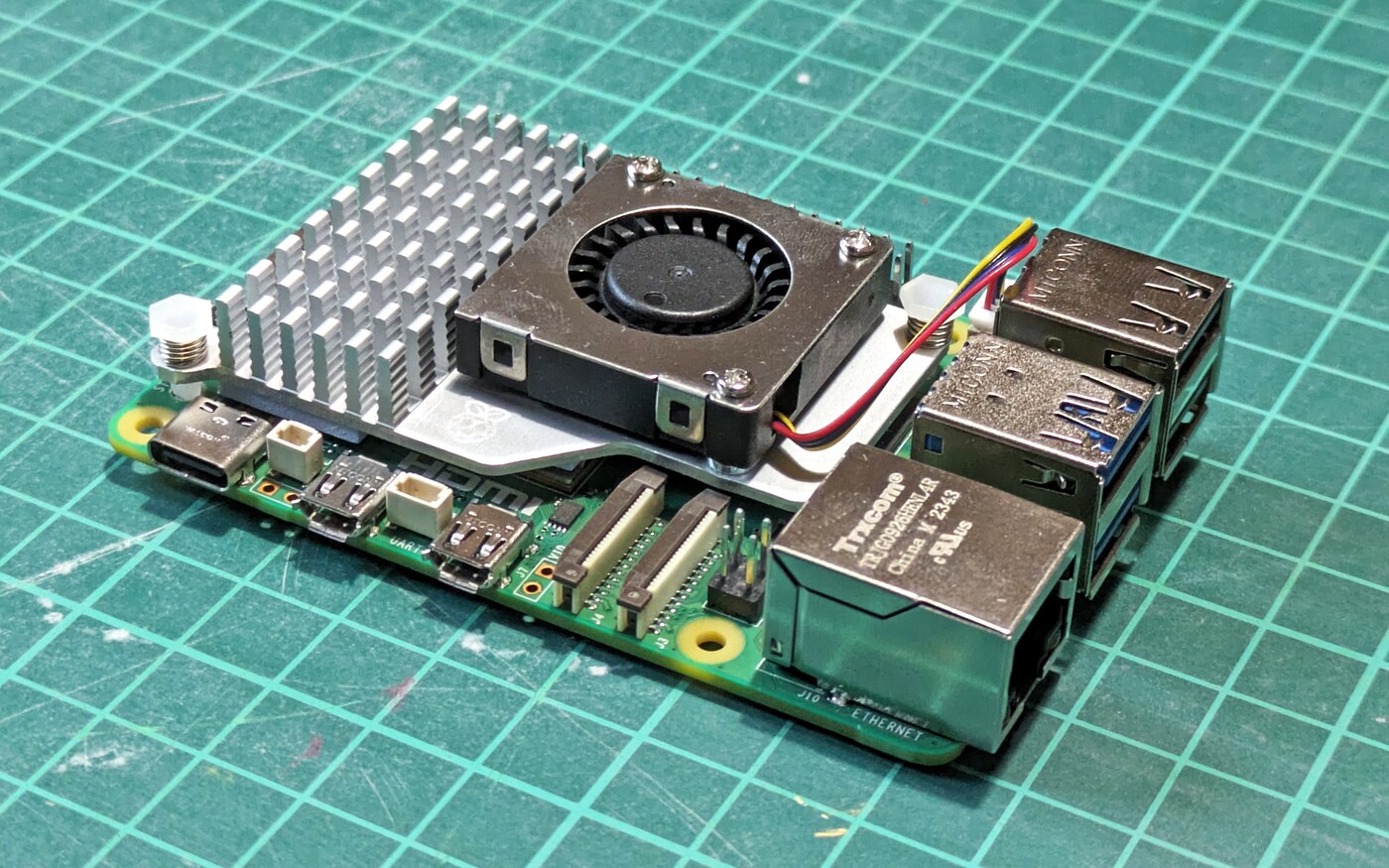 Custodia per Raspberry Pi 5 + ventola + NVMe (Geekworm X1001) Remixato