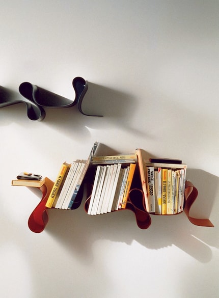 The Lovely Rita shelf can be used as a single shelf or combined with others.