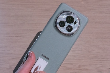 Le fotocamere sono tra le parti più eccitanti e visivamente più importanti del Magic 6 Pro.