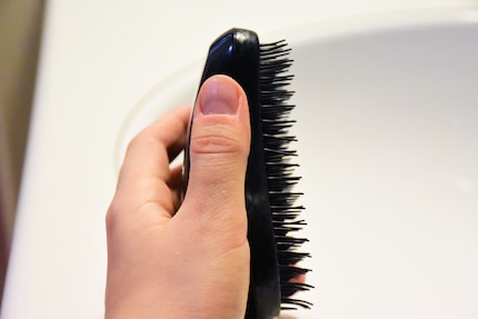 Le «zampe» della Tangle Teezer fanno cose incredibili sul cuoio capelluto.