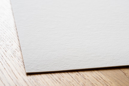 Una texture nitida, ma autenticamente casuale: la Museum Etching di Hahnemühle mi piace molto.
