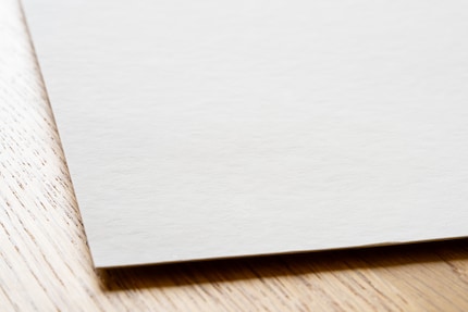 La Bamboo di Hahnemühle ha una tonalità calda. Dovrebbe essere più durevole di altre carte.