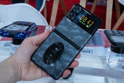 The Energizer Ultimate has a blue and black pattern.