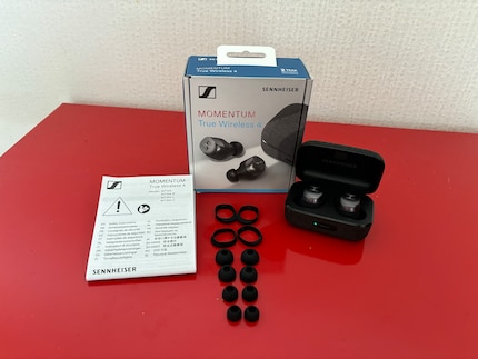 Sennheiser fornisce anche le alette.
