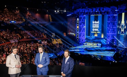 Mathieu come analista all'IEM Katowice 2024.