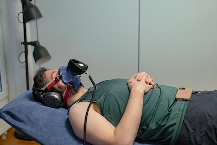 Respirare uniformemente per 30 minuti per analizzare il metabolismo. Sembra più facile di quanto non sia...