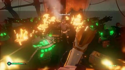 Capisco che questa nave in «Sea of Thieves» non resterà a galla ancora per molto. Ignora la barra della salute del personaggio giocabile in basso a sinistra...