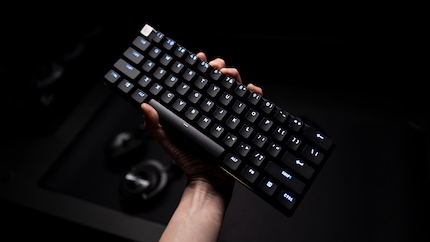 La tastiera è significativamente più stretta rispetto ai modelli precedenti di Logitech.