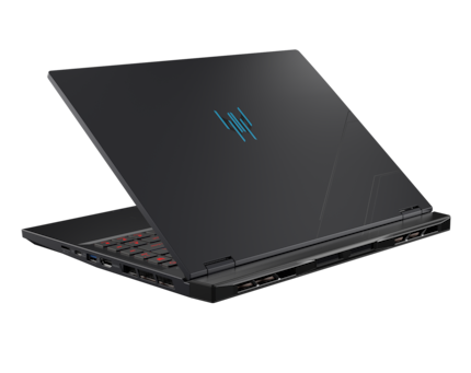 Il notebook presenta una serie di ingressi e uscite d'aria e metallo liquido tra la CPU e il dissipatore.