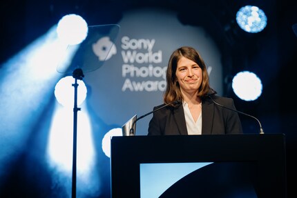 Juliette Pavy ha dedicato il premio alle donne Inuit che ha ritratto nel suo lavoro.