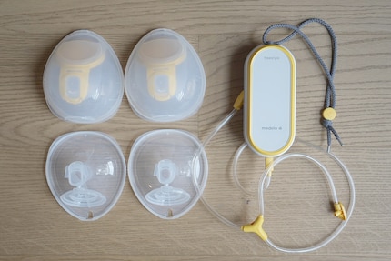 Con Medela Freestyle Hands-free ci si porta dietro un'unità di controllo che ronza continuamente.