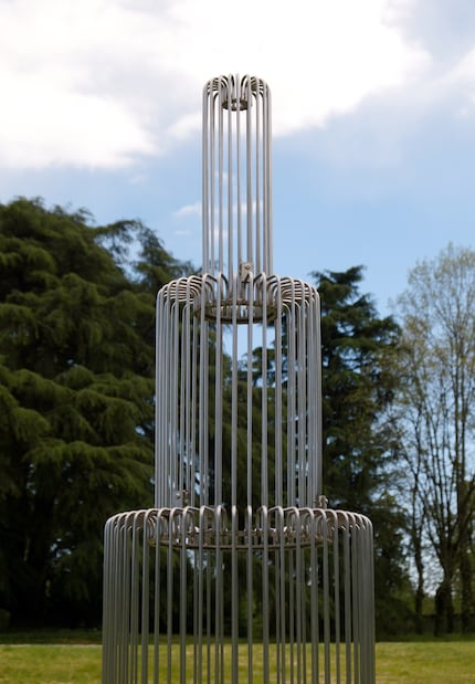 «Another Fountain» by Swedsih Girls | stainless steel