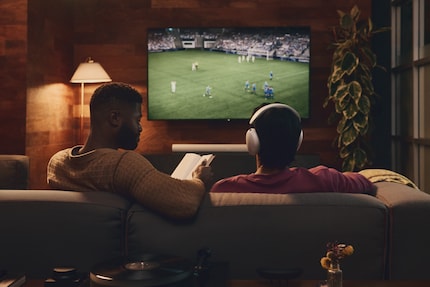 Il Sonos Ace è stato progettato per facilitare lo svolgimento di diverse attività contemporaneamente.