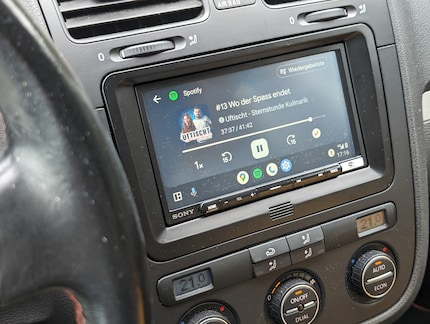 Il mio passatempo preferito in viaggio: ascoltare podcast.