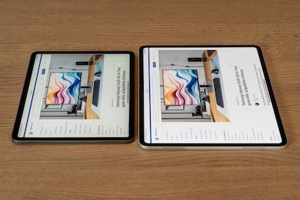 Visti frontalmente, questi due display sono impostati sulla stessa luminosità. Lateralmente, invece, il contrasto si deteriora rapidamente nel mini display a LED (a sinistra). Con il display OLED (a destra), il valore rimane abbastanza costante.