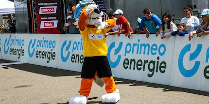 The Tour de Suisse mascot, Tourli, brings good energy and provides comfort when necessary.
