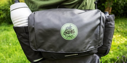 «Hipbag» di XLC offre spazio anche per due borracce, per esempio una Keego da 0,5 e una 0,75 litri.