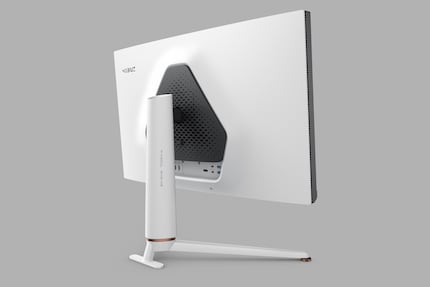 La selezione di connessioni è buona. La DisplayPort 2.1 è particolarmente degna di nota.