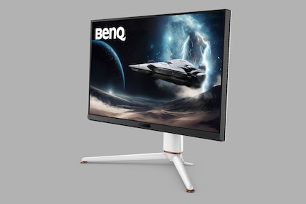 Il design del Mobiuz EX321UX, con il suo alloggiamento bianco, ricorda la Playstation 5.