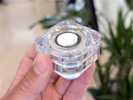 The charging case also looks elegant when closed.