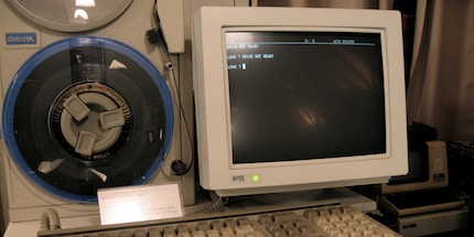 Al tempo, i floppy disc si trovavano solo *dentro* i computer.