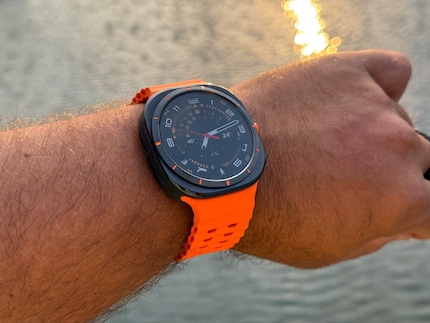 Il Watch Ultra di Samsung è un orologio enorme.
