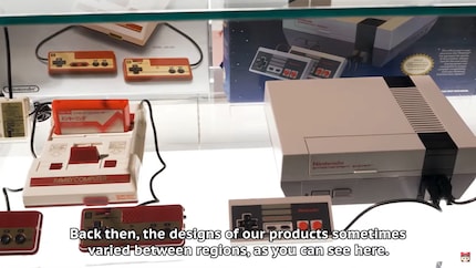 Il Famicom (a sinistra) era molto diverso dal NES (a destra).