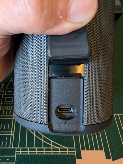 UE è passata all'USB-C per la serie Megaboom.
